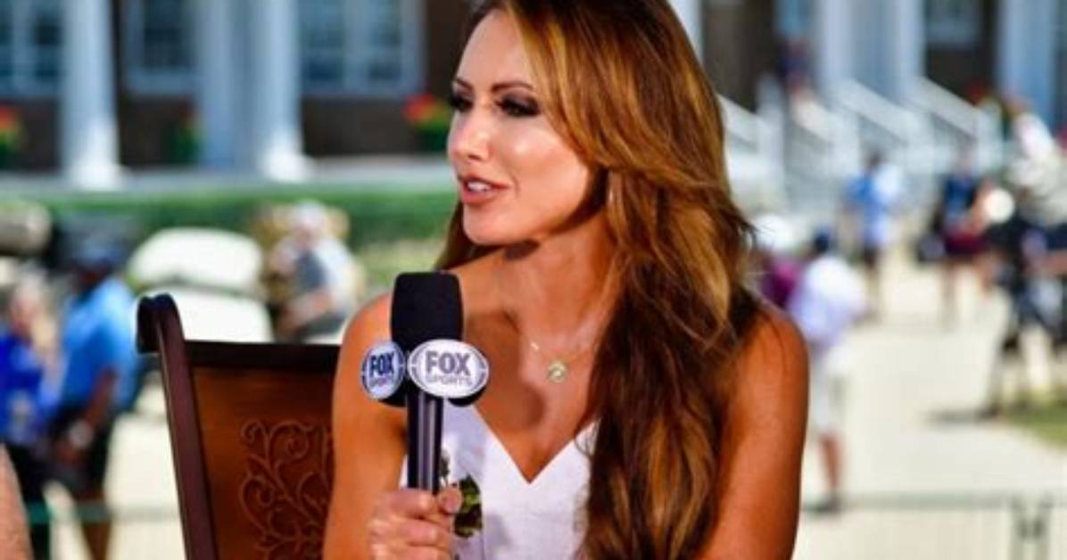 Unveiling Holly Sonders: the Social Media Sensation on Instagram