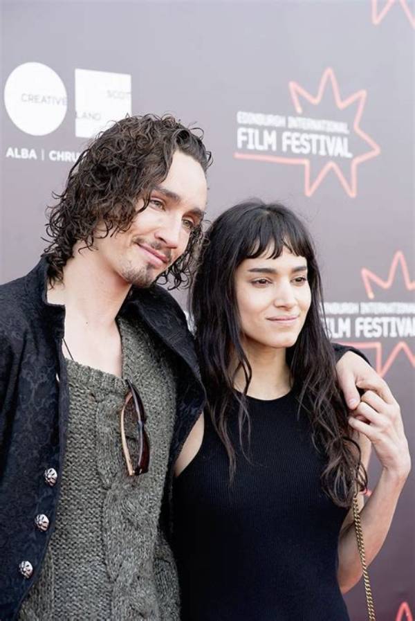 Unveiling Robert Sheehan's Partner in 2024: Who Holds the Key to His Heart?