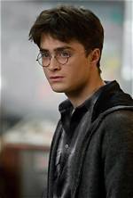 Unveiling the Age of Daniel Radcliffe During Deathly Hallows Part 1