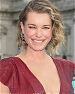 Unveiling the Charisma of Actress Rebecca Romijn