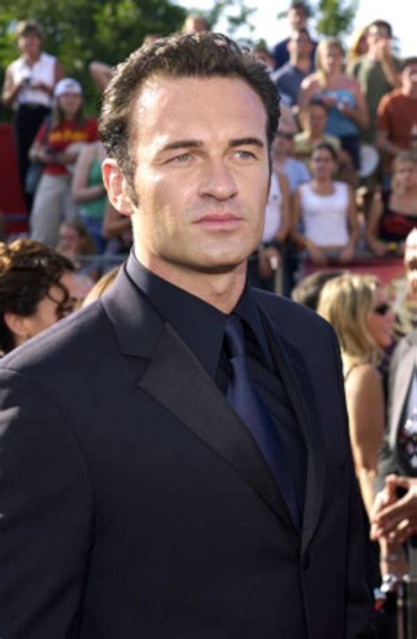 Unveiling the Charismatic Journey of Julian Mcmahon, Actor Extraordinaire