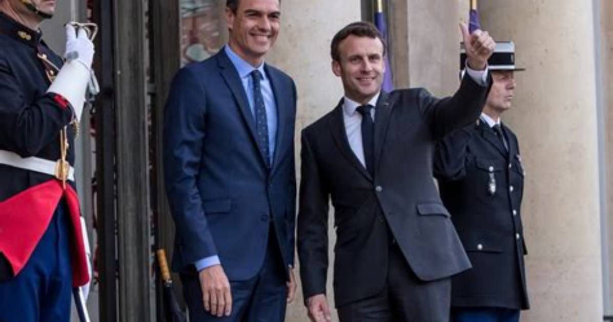 Unveiling the Height of Emmanuel Macron: How Tall Is He in Feet?