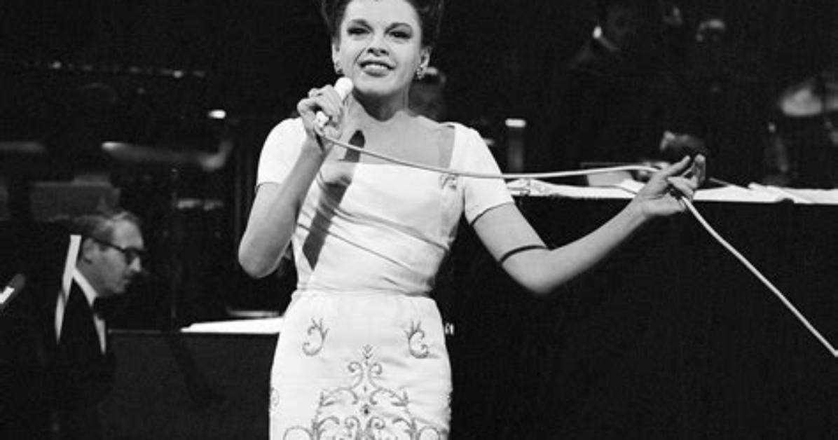 Unveiling the Life of Judy Garland's Daughter Liza: a Journey Through Stardom