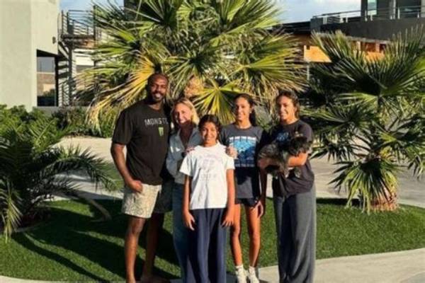 Unveiling the Lives of Jon Jones' Daughters