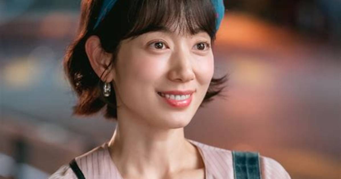 Unveiling the Love Story of Park Shin Hye and Her Husband