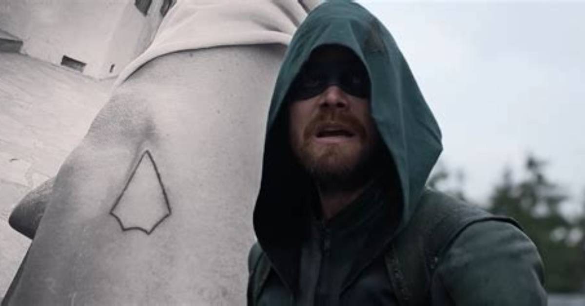 Unveiling the Mystery: Does Stephen Amell Have a Wife?