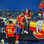 Unveiling the Mystery: Who Is Alex O'loughlin's Wife?