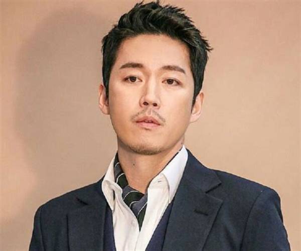 Unveiling the Mystery: Who Is Jang Hyuk's Wife?
