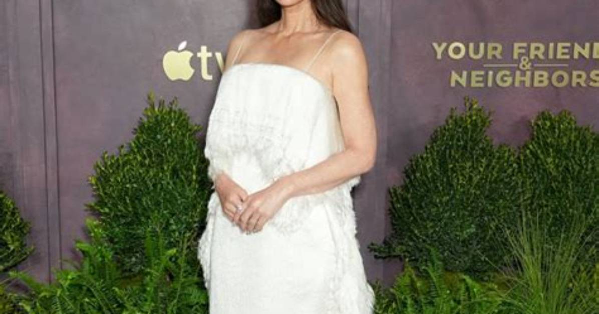 Unveiling the Secrets Behind Olivia Munn's Height and Weight: Discoveries and Insights