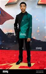 Unveiling the Secrets of Quincy Isaiah's Height: Discoveries and Insights
