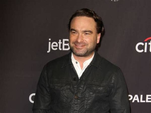 Unveiling the Wealth of Johnny Galecki: a Look into His Net Worth