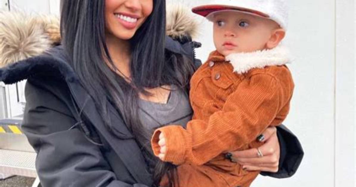 Vanessa Morgan Transforms into Candy-Loving Oompa Loompa with Son River for Halloween