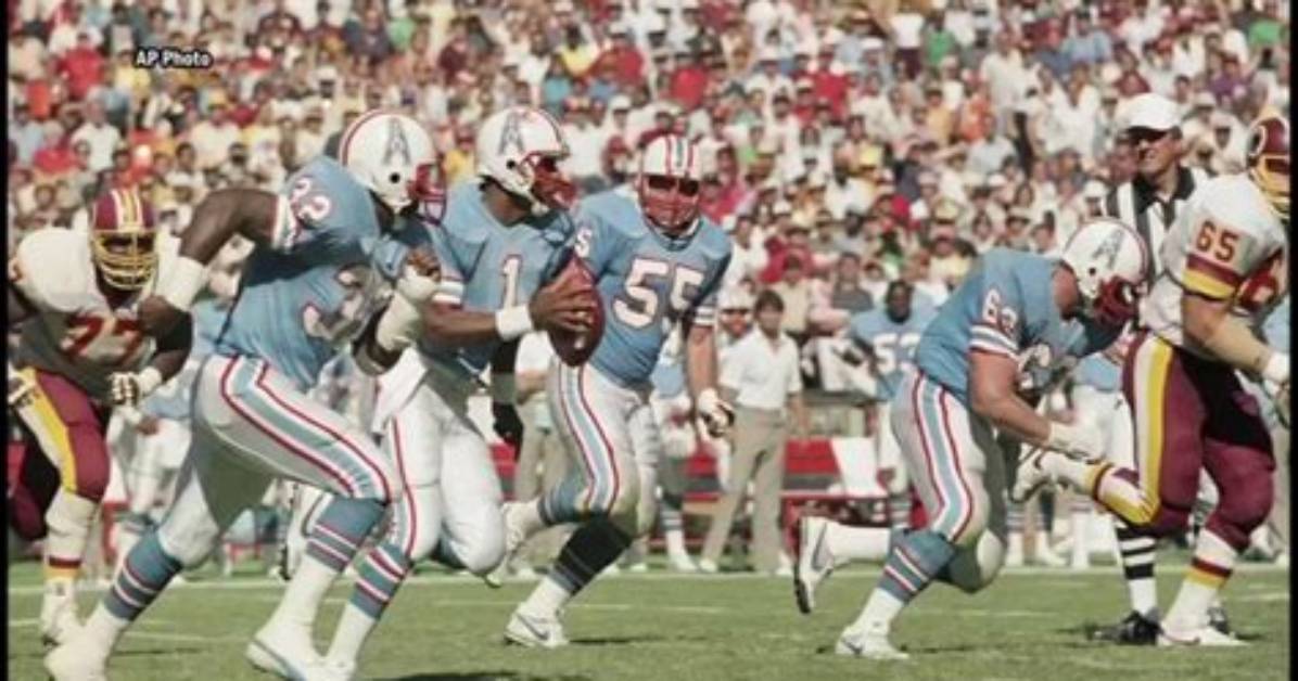 When Did the Houston Oilers Rename Themselves?