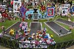 Who Is Buried at Graceland with Elvis?