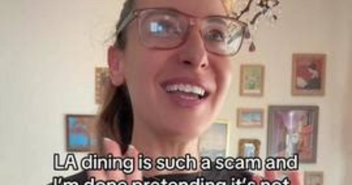 Who Is Comfywith_Kerry on Reddit & Tiktok? Internet Star & Her Recent Wardrobe Malfunction