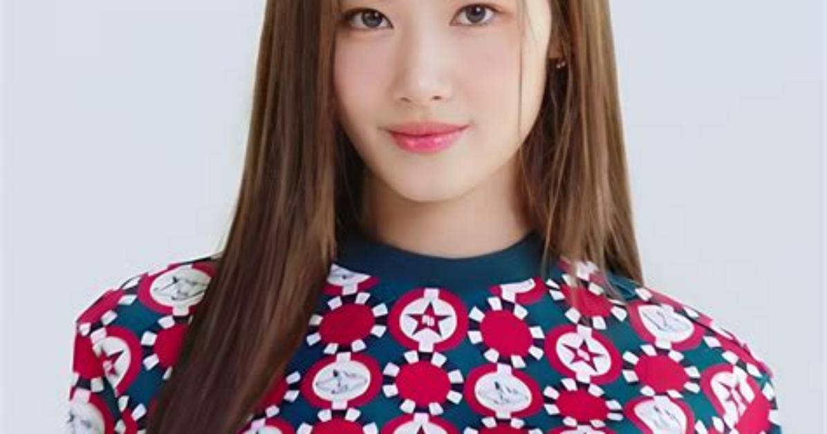 Who Is Minatozaki Sana and What Is She Known for?