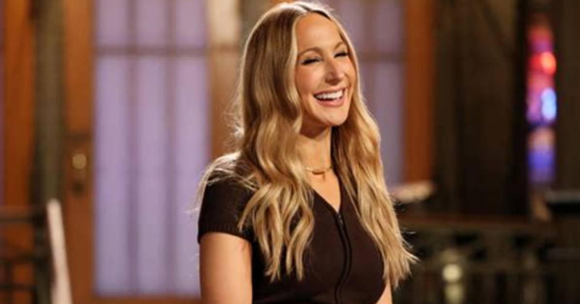 Why Do Fans Think Nikki Glaser Is Pregnant in 2022? Update on Her Realtionship with Chris Convy