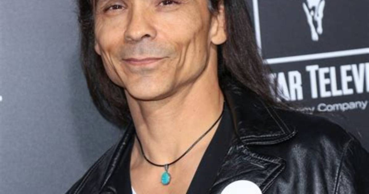 Zahn Mcclarnon’s Biography: Wife, Family, Height, Injury